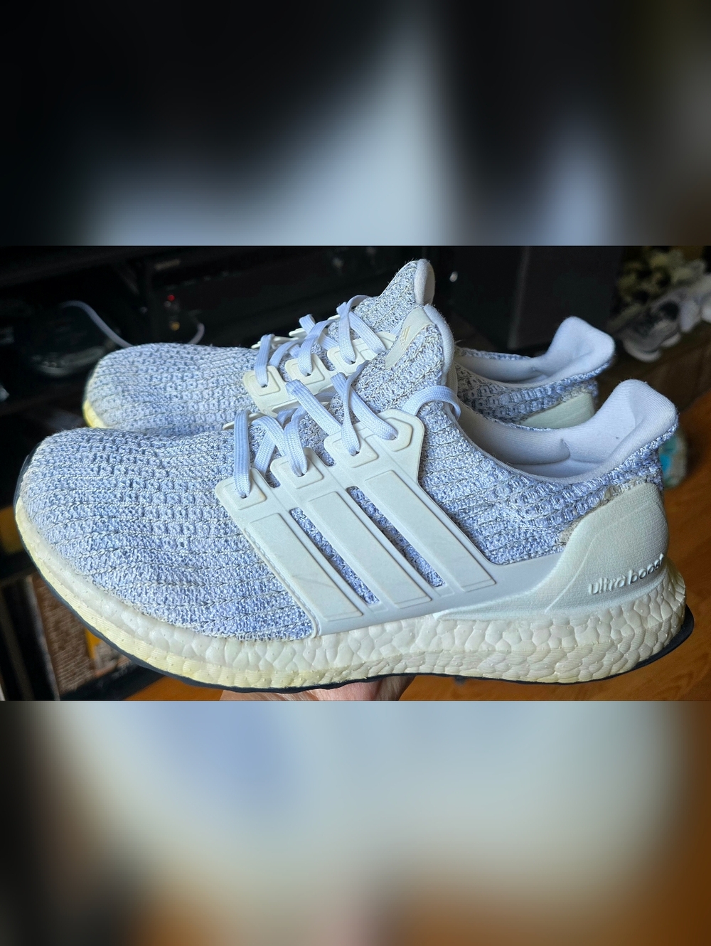 Sz 9 Women's ADIDAS ULTRABOOST 4.0 Running Shoes